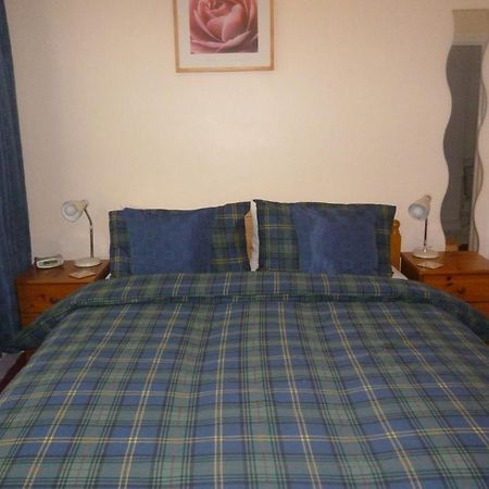 The New Inn Guest House Bridgend  Szoba fotó