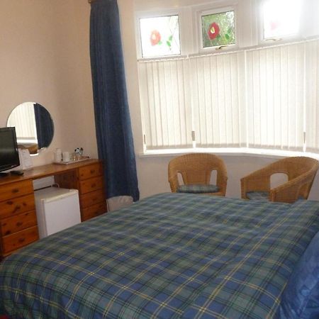 The New Inn Guest House Bridgend  Szoba fotó