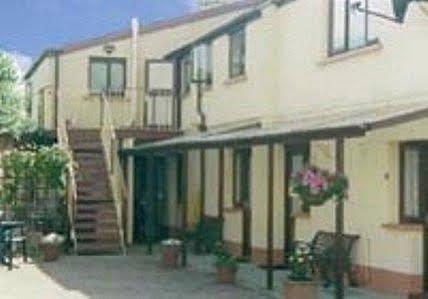The New Inn Guest House Bridgend  Kültér fotó