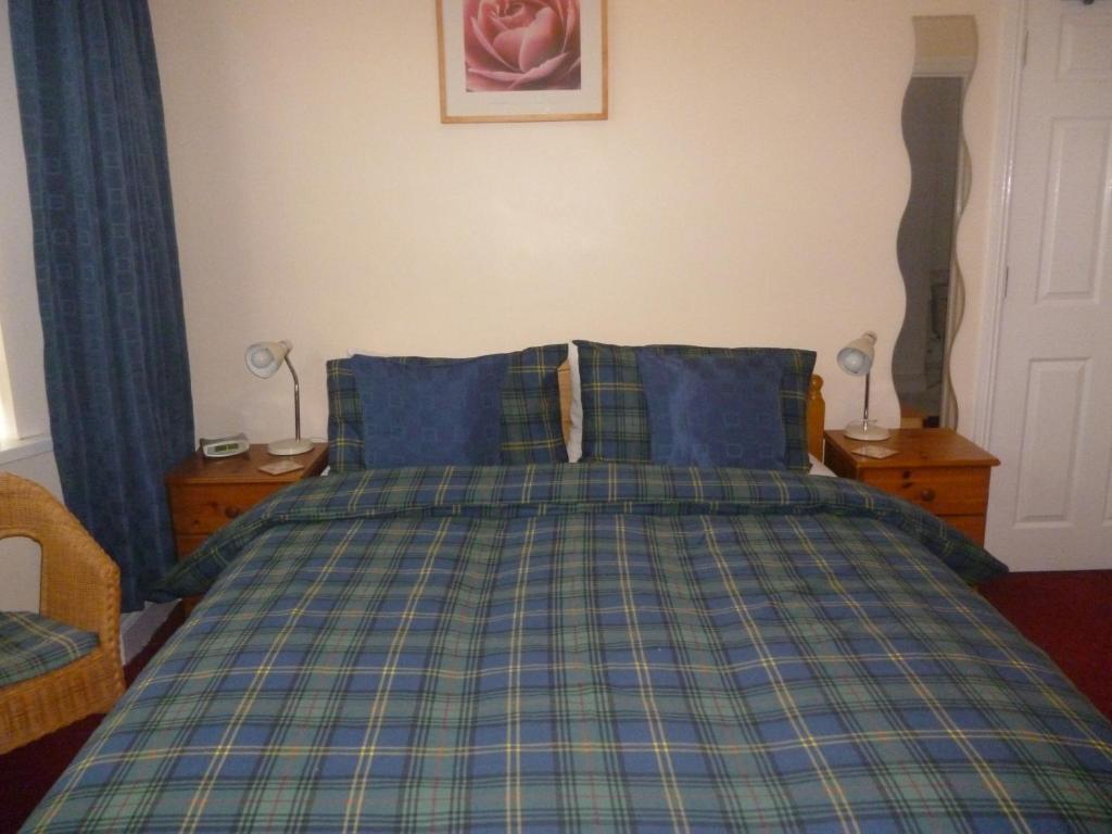 The New Inn Guest House Bridgend  Szoba fotó