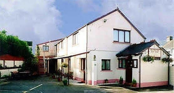The New Inn Guest House Bridgend  Kültér fotó